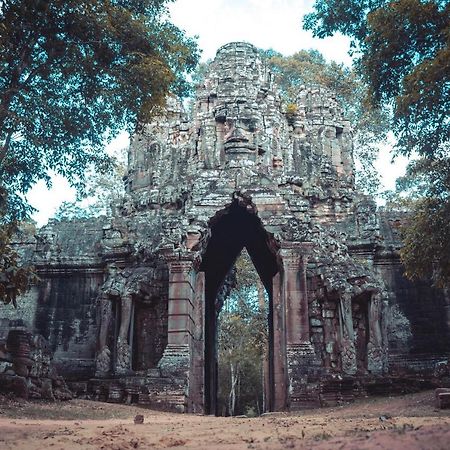 Golden Temple Residence Siem Reap Zewnętrze zdjęcie The temple of Angkor Wat