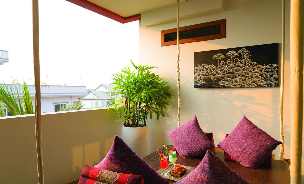 Golden Temple Residence Siem Reap Zewnętrze zdjęcie A balcony in a hotel
